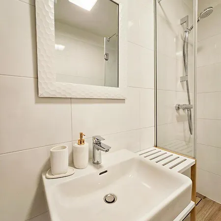 公寓 Modern Cityscape